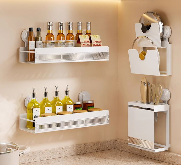 Kjøkkenbenkeplater er alltid rotete? Hvor mye plass kan du spare når du velger riktig kjøkkenkrydderstativ?